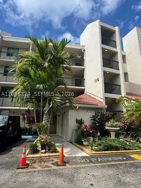 116 Lake Emerald Dr #202, Oakland Park, FL 33309