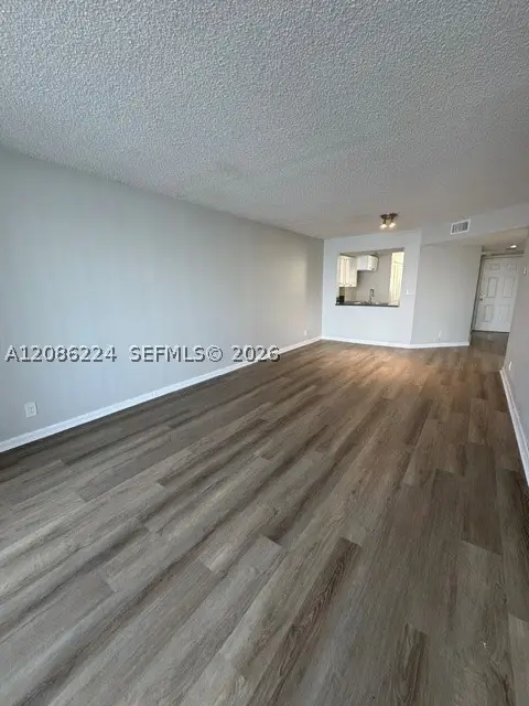 116 Lake Emerald Dr #202, Oakland Park, FL 33309 - #2