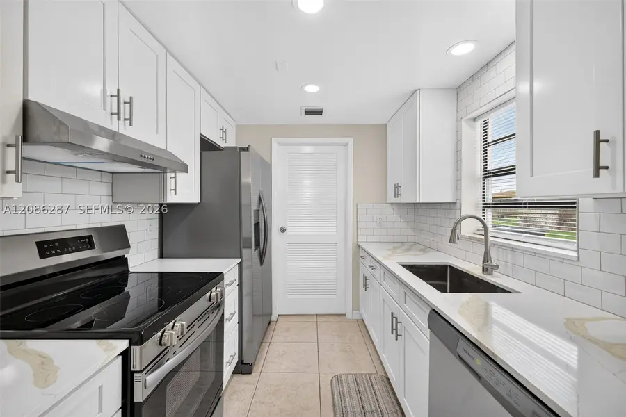 2831 NW 23rd St, Fort Lauderdale, FL 33311 - #2
