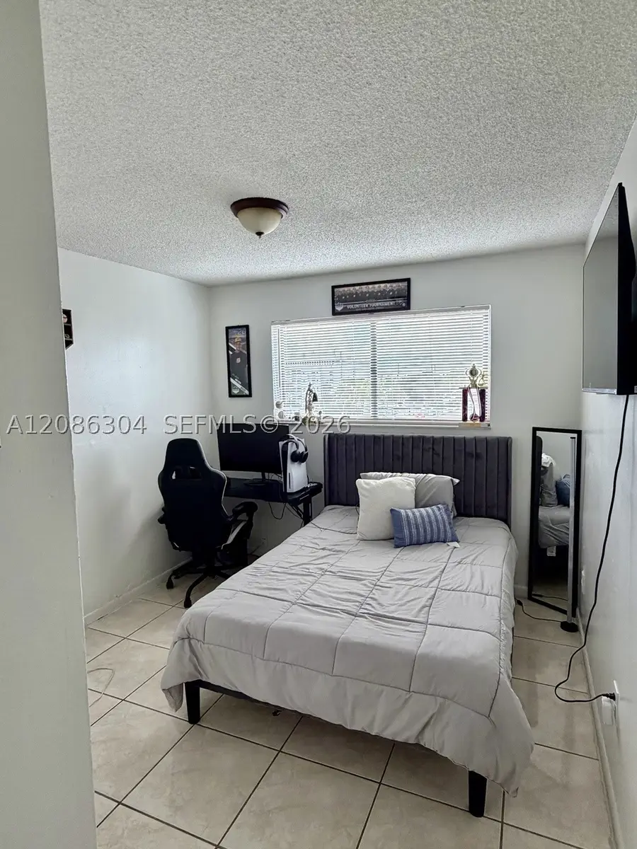 8095 NW 8th St #402, Miami, FL 33126 - #2