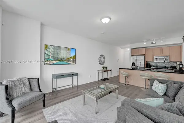 79 SW 12th St #3608-S, Miami, FL 33130