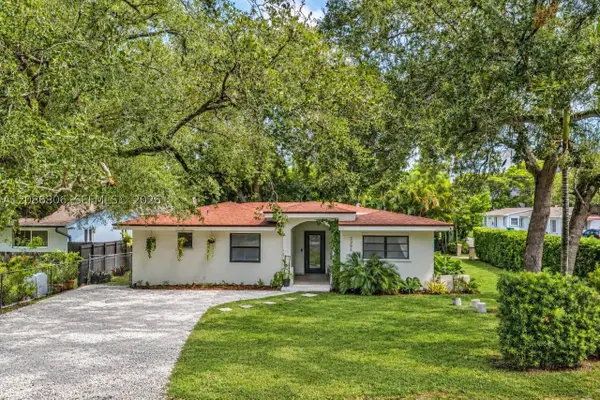 2395 NE 184th Ter, North Miami Beach, FL 33160
