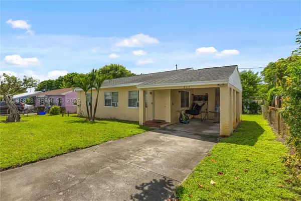 824 44th St, West Palm Beach, FL 33407