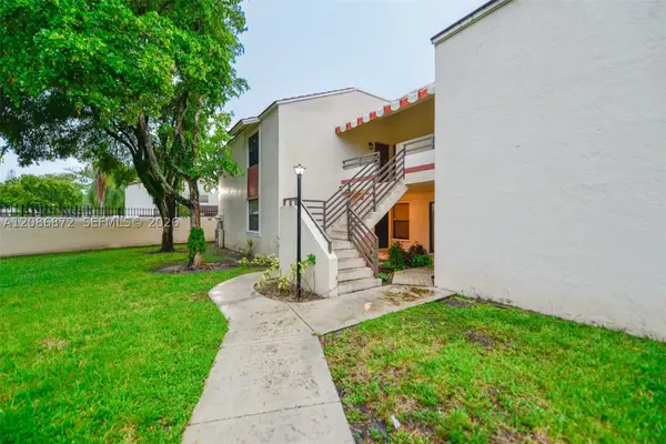 20005 NE 3rd Ct #3, Miami, FL 33179