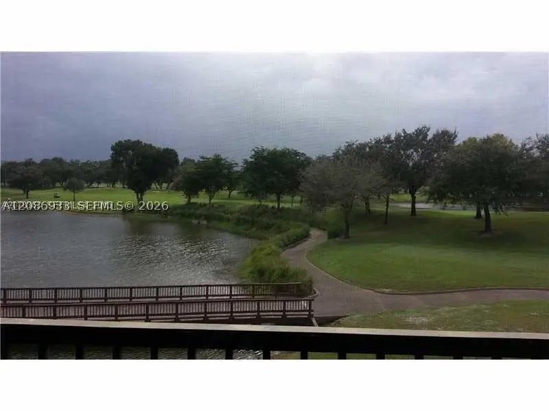 3001 W Rolling Hills Cir #407, Davie, FL 33328 - #1