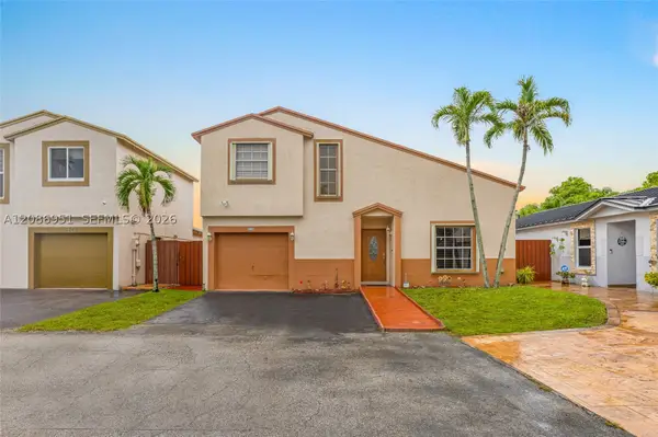 6746 NW 199th St, Hialeah, FL 33015