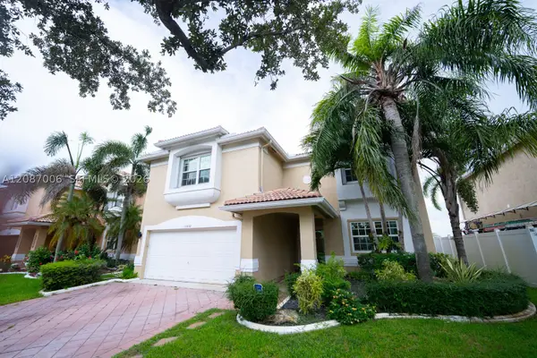13832 NW 22nd St, Sunrise, FL 33323