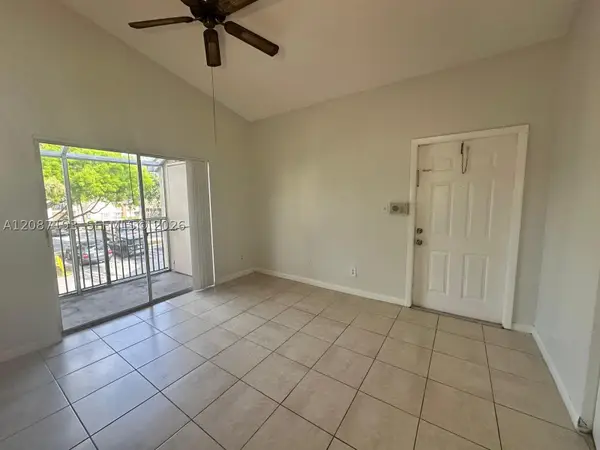 631 Cypress Lake Blvd #H17, Deerfield Beach, FL 33064