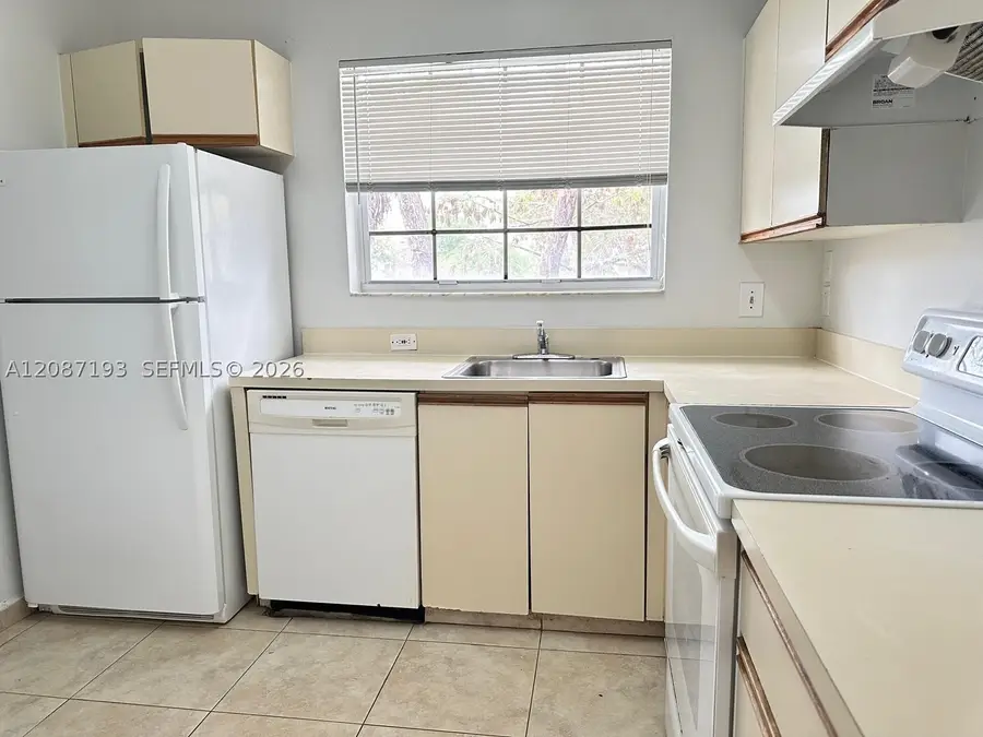 631 Cypress Lake Blvd #H17, Deerfield Beach, FL 33064 - #3