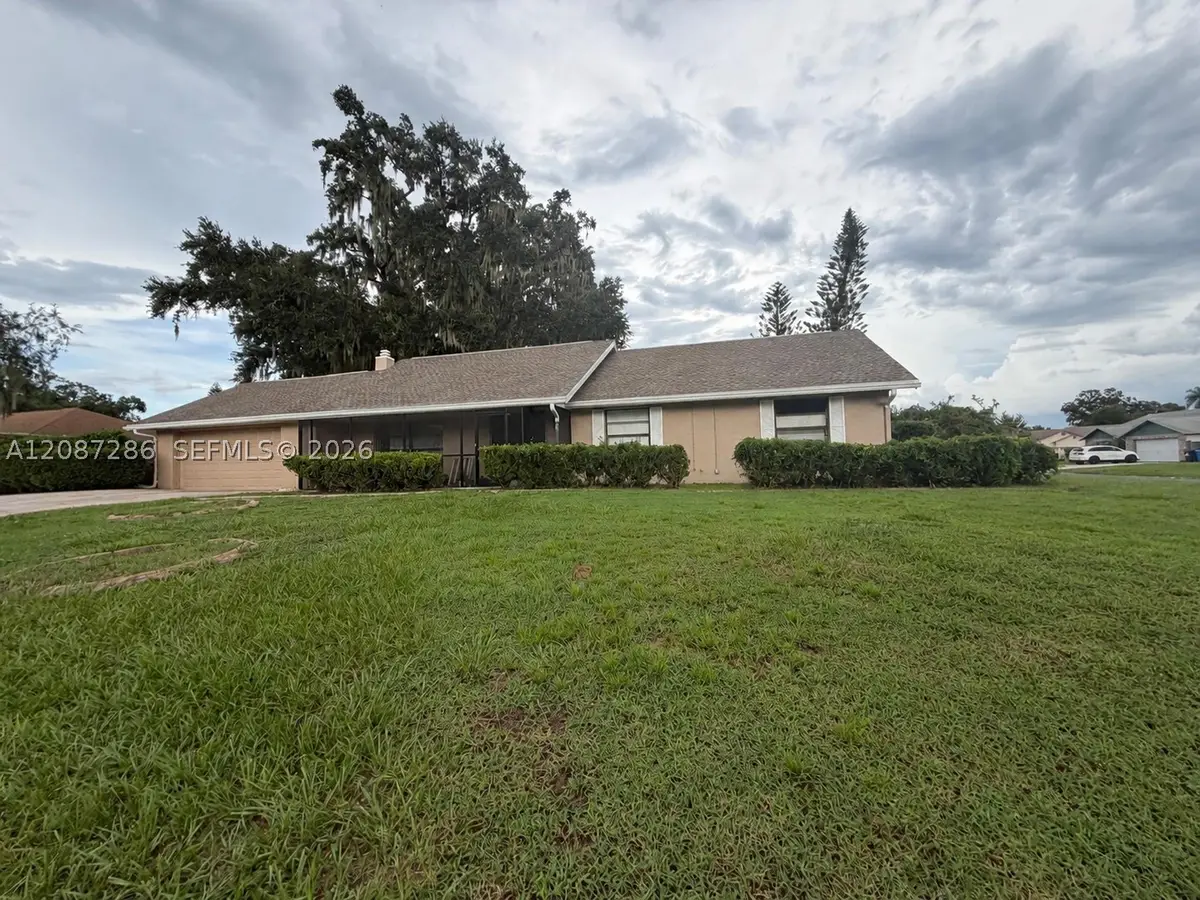 2204 Cherokee Trl, Valrico, FL 33594 - #1