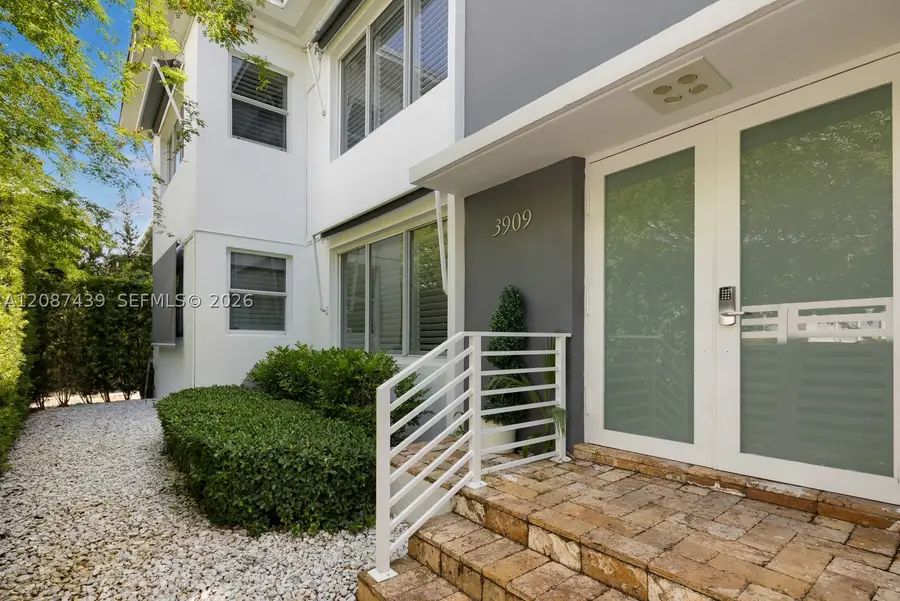 3909 Garden Ave, Miami Beach, FL 33140 - #2