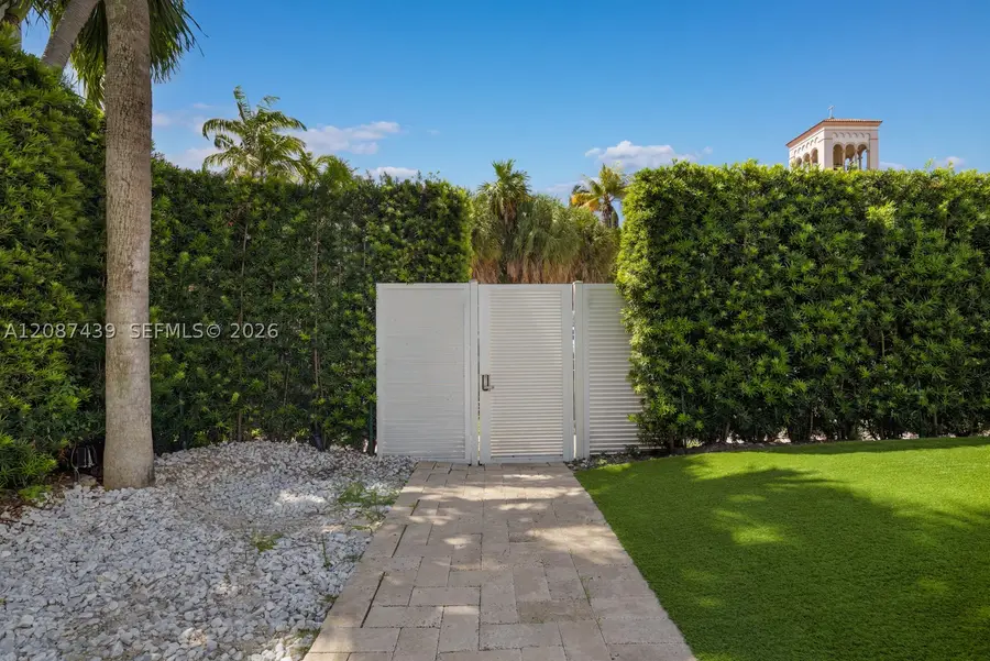 3909 Garden Ave, Miami Beach, FL 33140 - #3