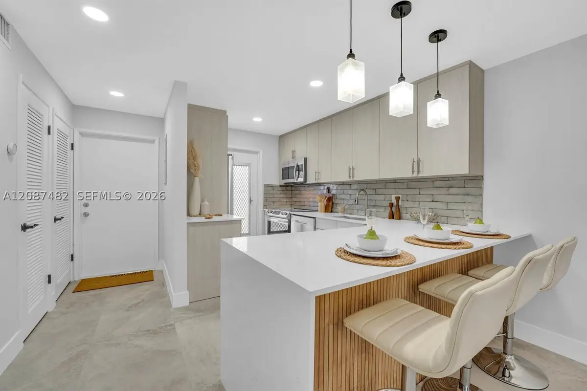 400 SE 10th St #112, Deerfield Beach, FL 33441 - #1