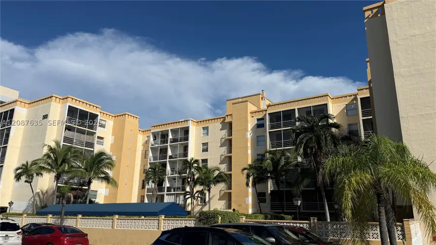 2935 NE 163rd St #2Q, North Miami Beach, FL 33160 - #2