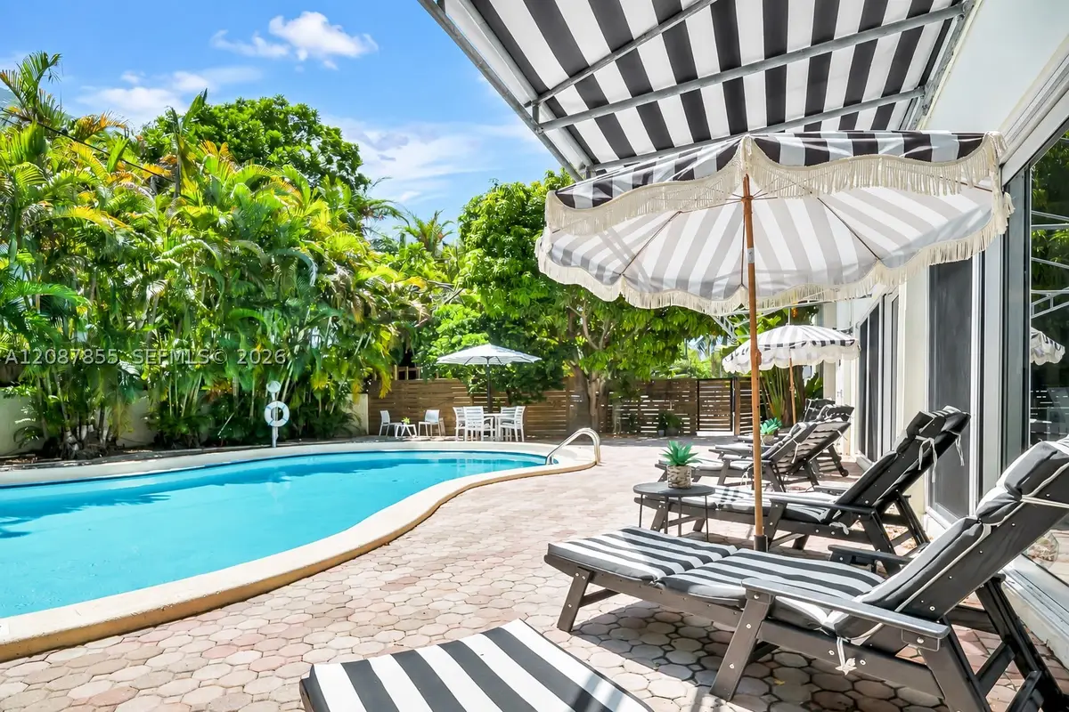 260 Sunrise Dr #D, Key Biscayne, FL 33149 - #1