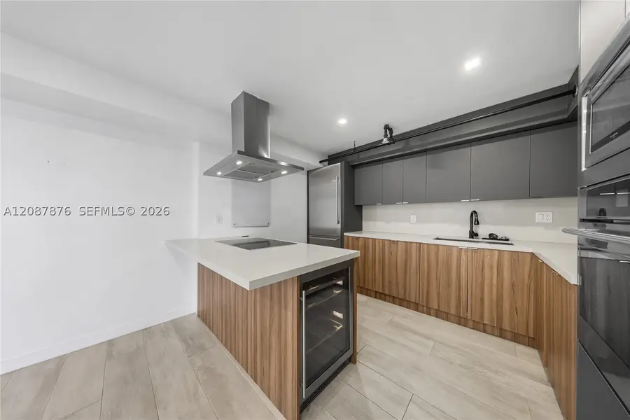 1000 Quayside Ter #903, Miami, FL 33138 - #3