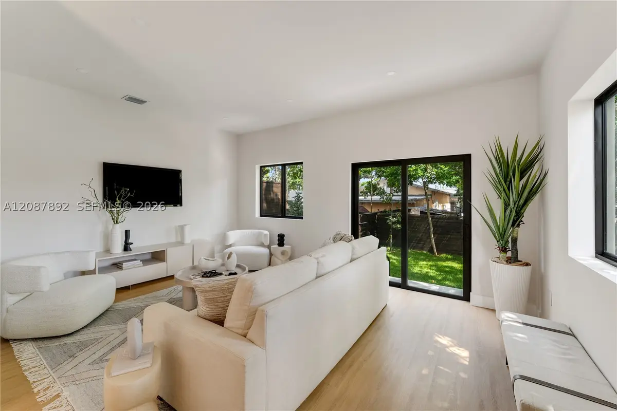 1917 NW 17th St #B, Miami, FL 33125 - #1