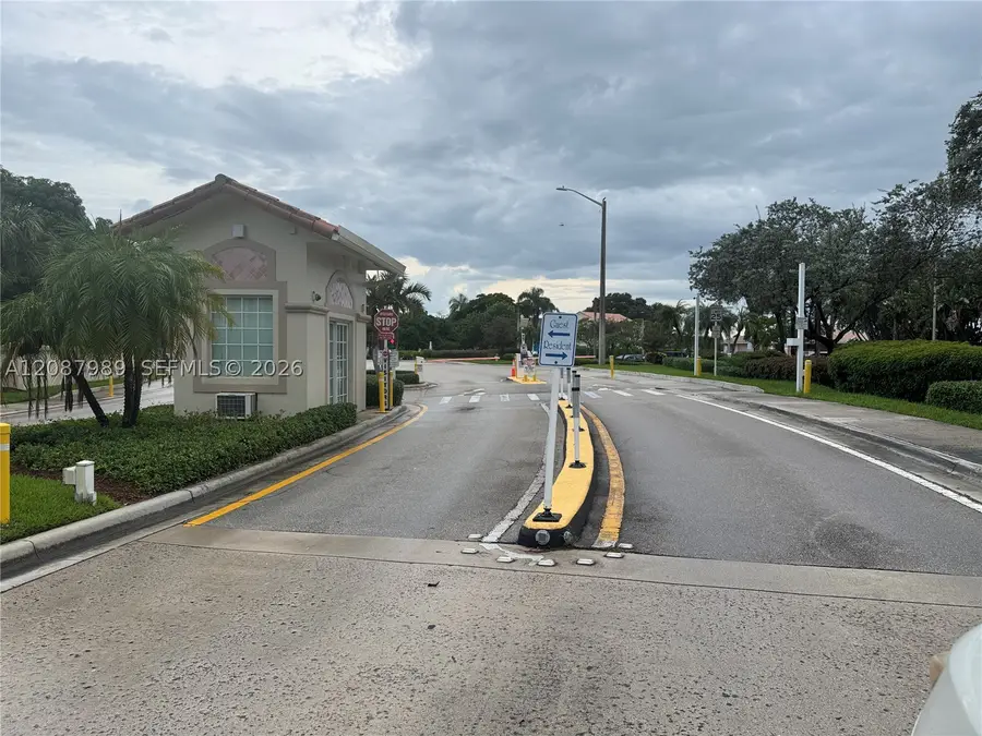 6620 Fern St, Margate, FL 33063 - #2