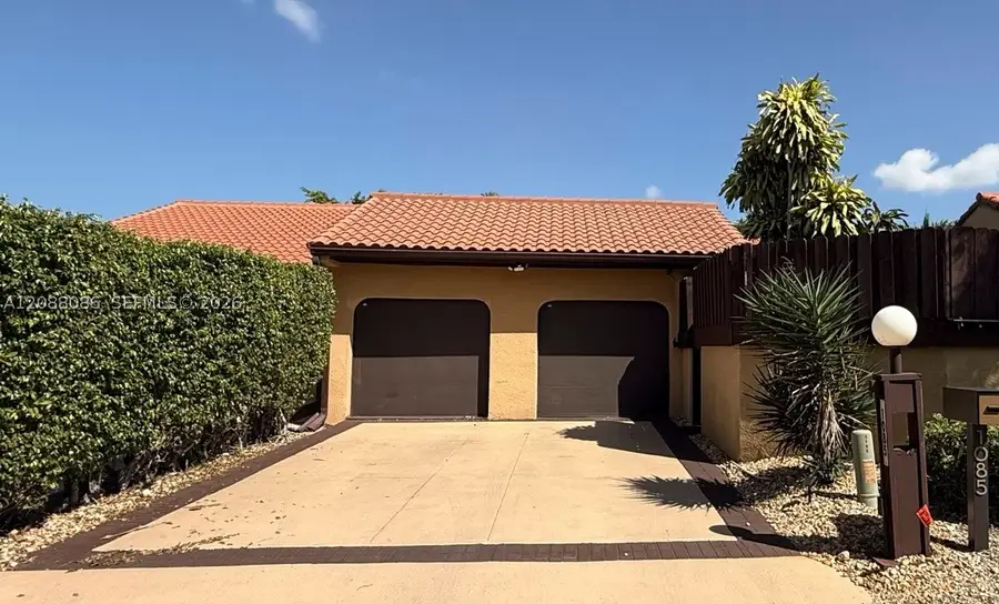 1085 NE 203rd Ln, Miami, FL 33179 - #3