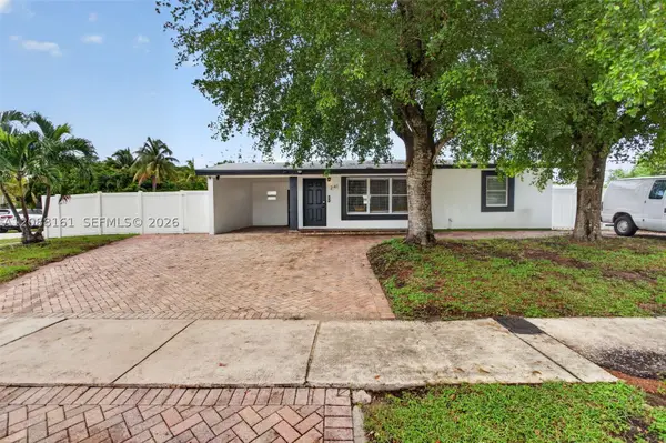 241 NE 45th St, Deerfield Beach, FL 33064