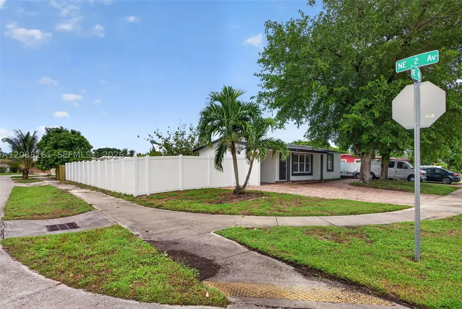 241 NE 45th St, Deerfield Beach, FL 33064 - #3