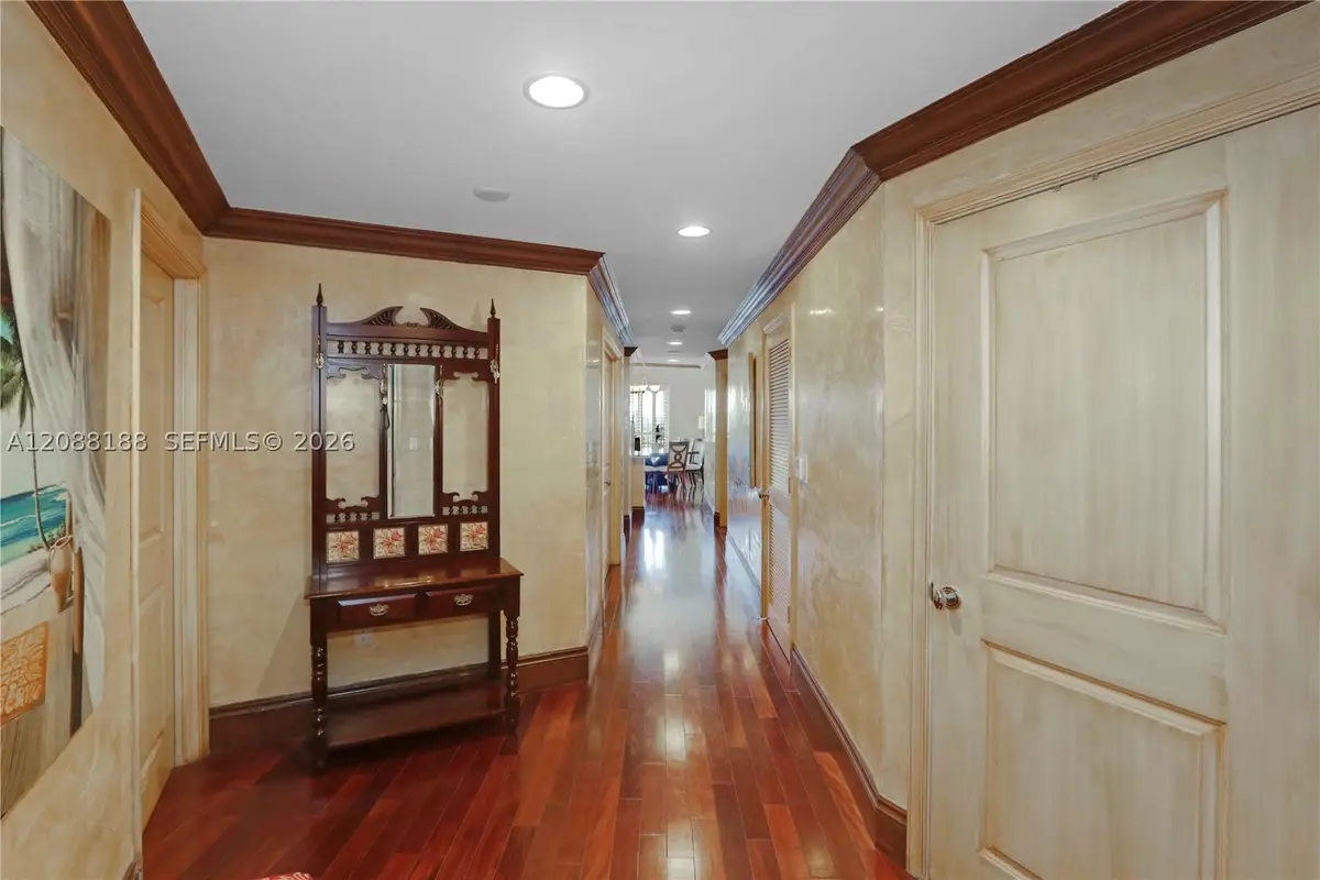 10 Aragon Ave #1216, Coral Gables, FL 33134 - #1