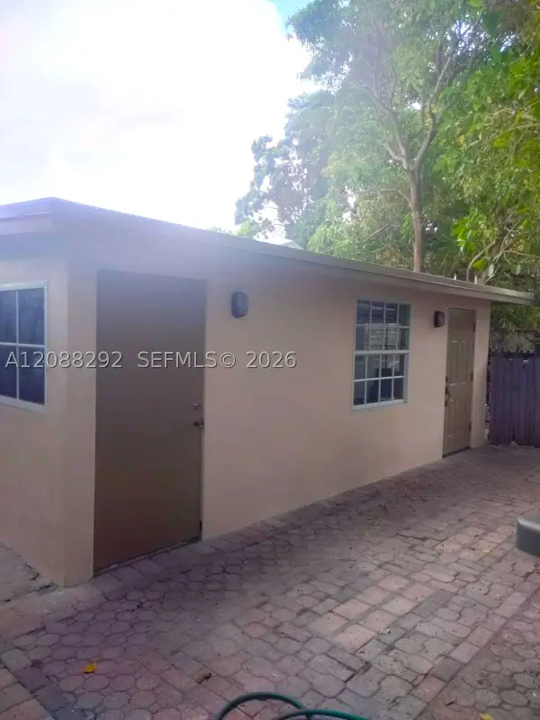 4717-19 NW 1st St, Miami, FL 33126