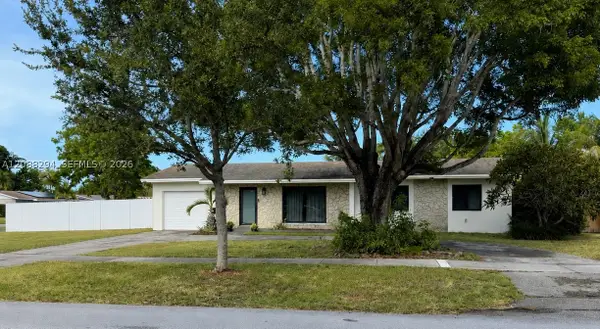 18101 SW 92nd Ave, Palmetto Bay, FL 33157