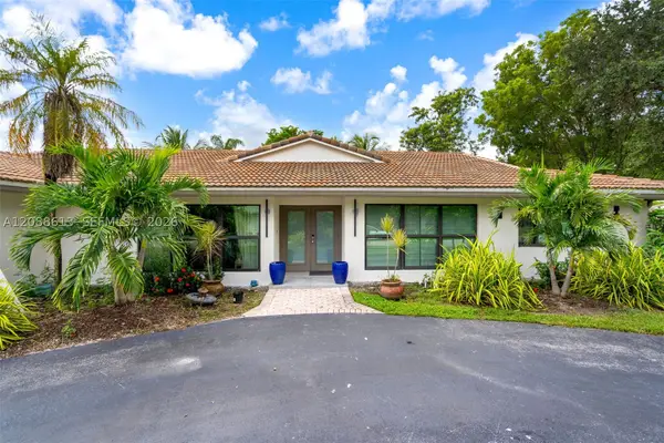9900 NW 14th Ct, Coral Springs, FL 33071