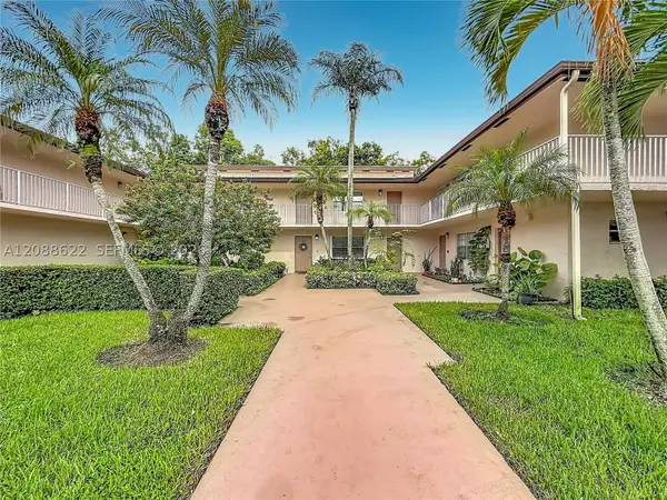 8740 Azalea Ct #102, Tamarac, FL 33321
