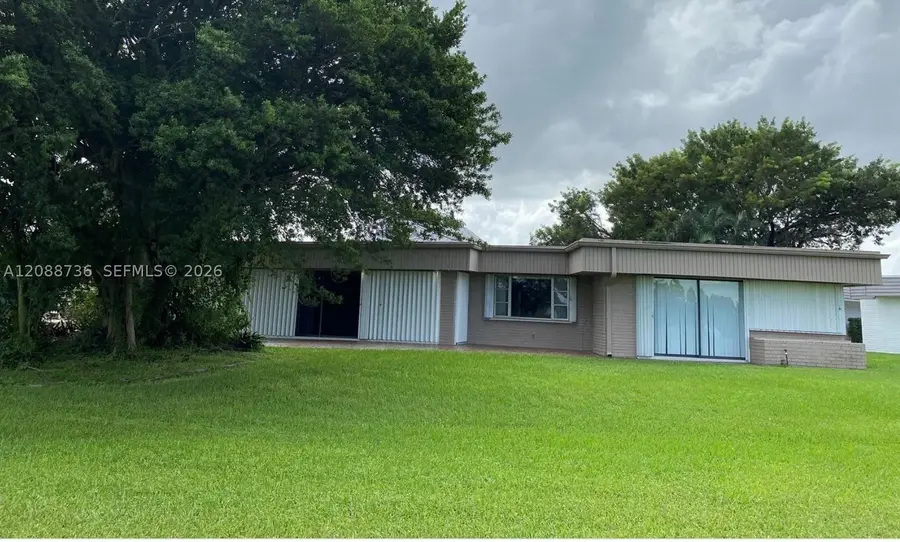 6105 Royal Poinciana Ln, Tamarac, FL 33319 - #2