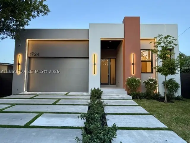 1724 NE 16th Ave, Fort Lauderdale, FL 33305 - #1