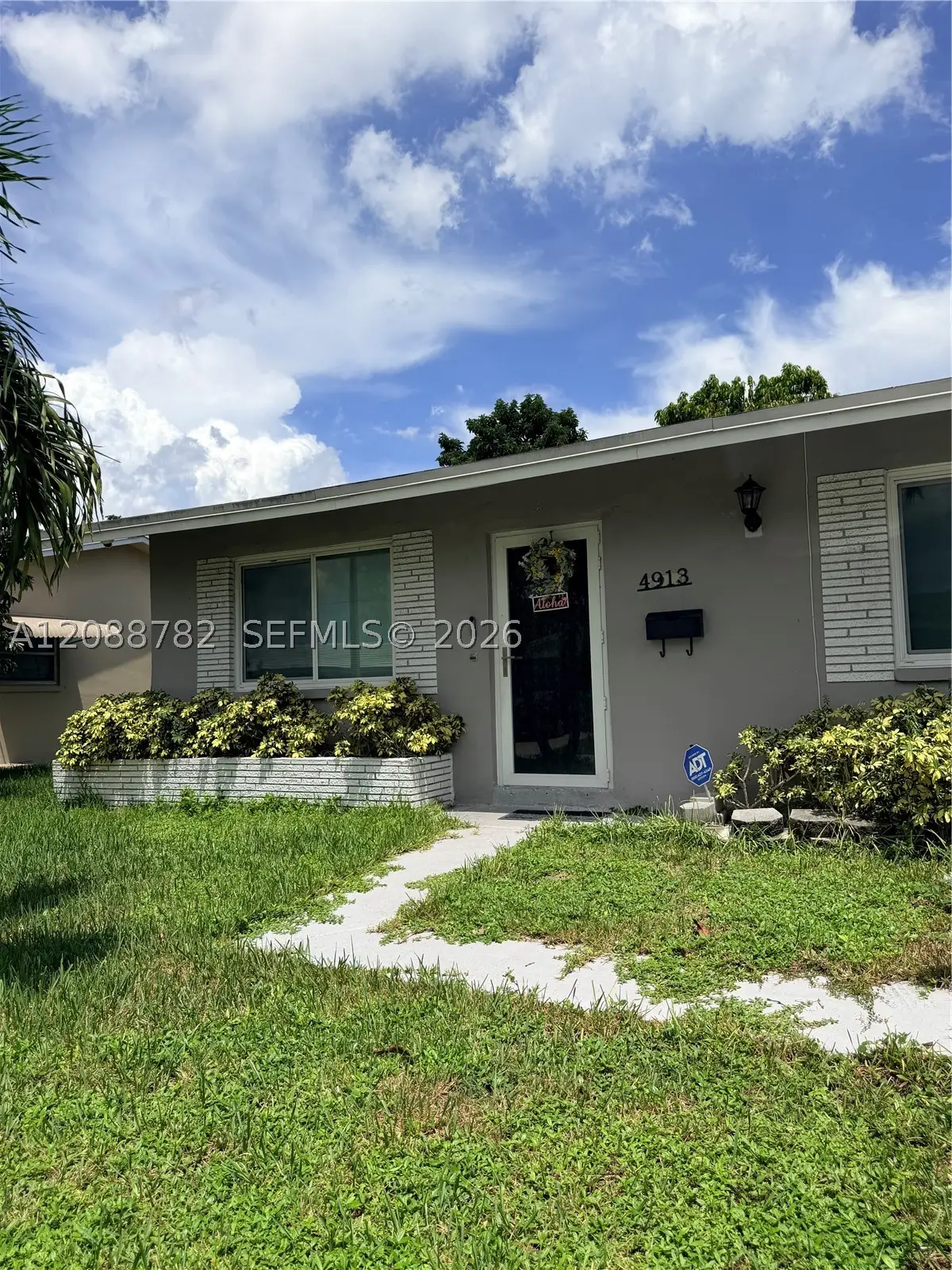 4913 NW 52nd St, Tamarac, FL 33319 - #1