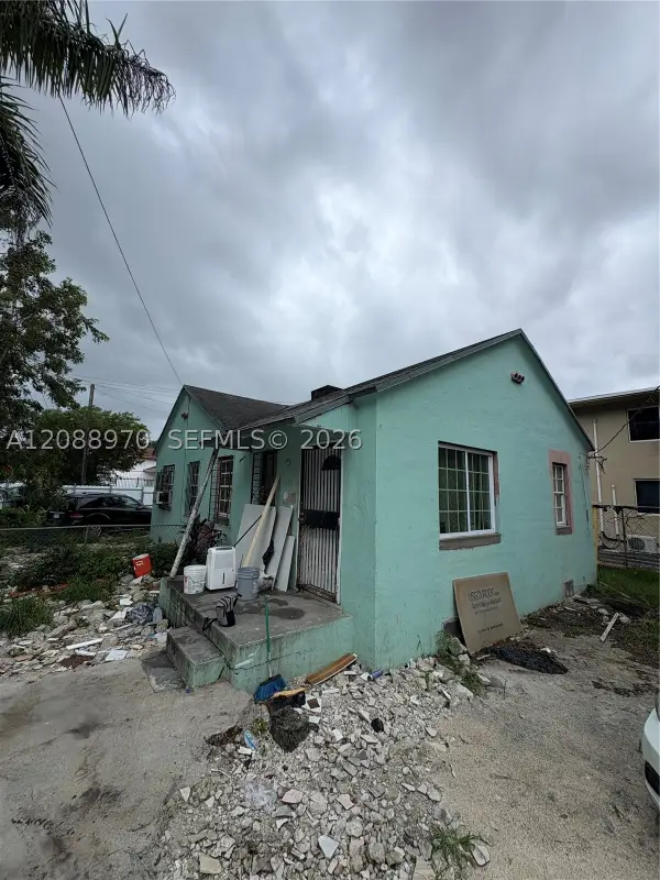 7812 NE Miami Ct, Miami, FL 33138