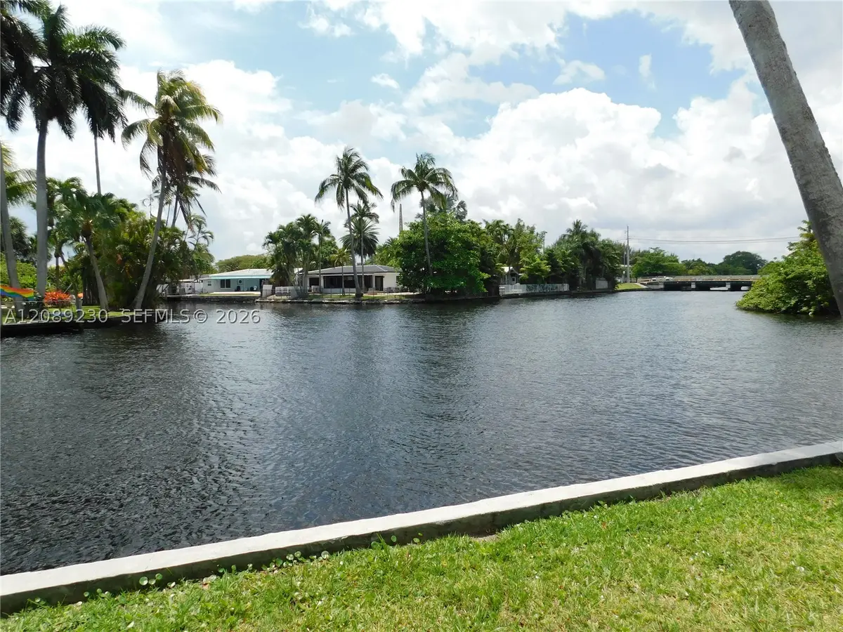 108 NE 30th St, Wilton Manors, FL 33334 - #1