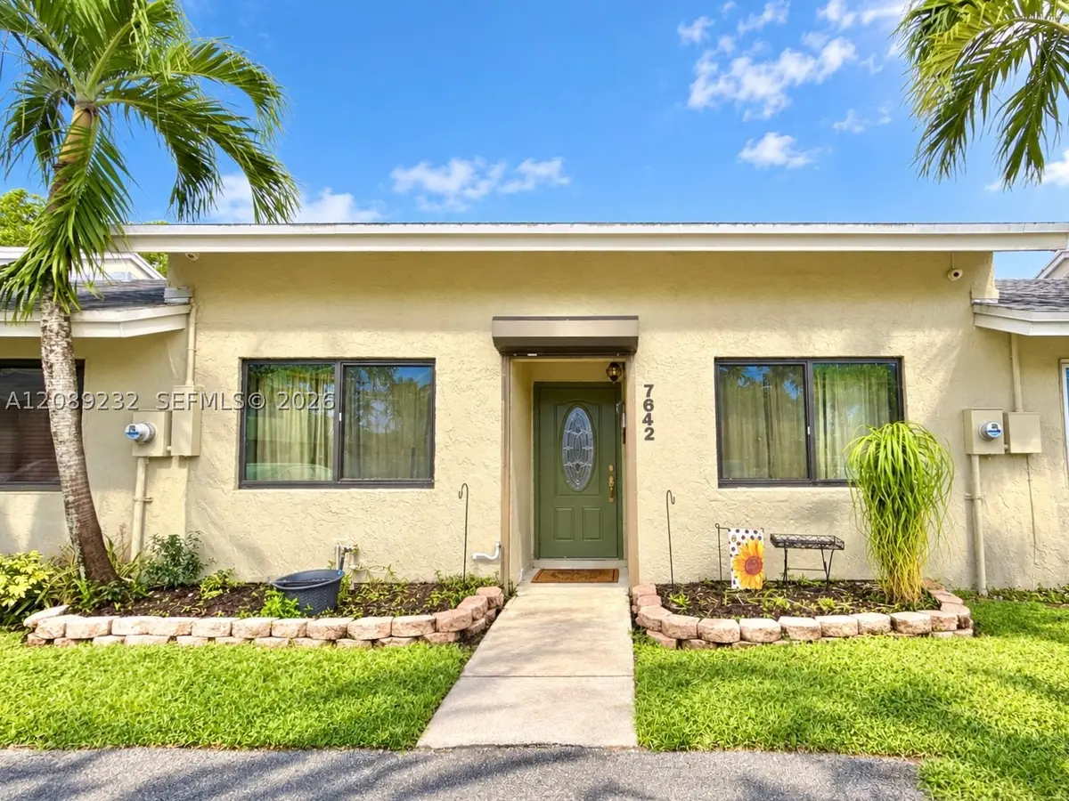 7642 NW 38th Ct, Sunrise, FL 33351 - #1