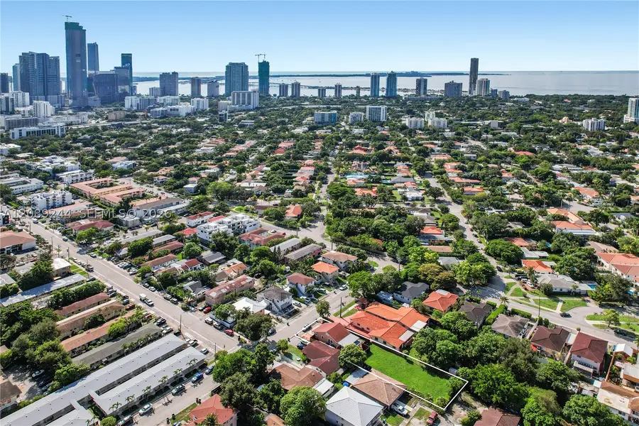 1010 SW 8th Ave, Miami, FL 33130 - #2