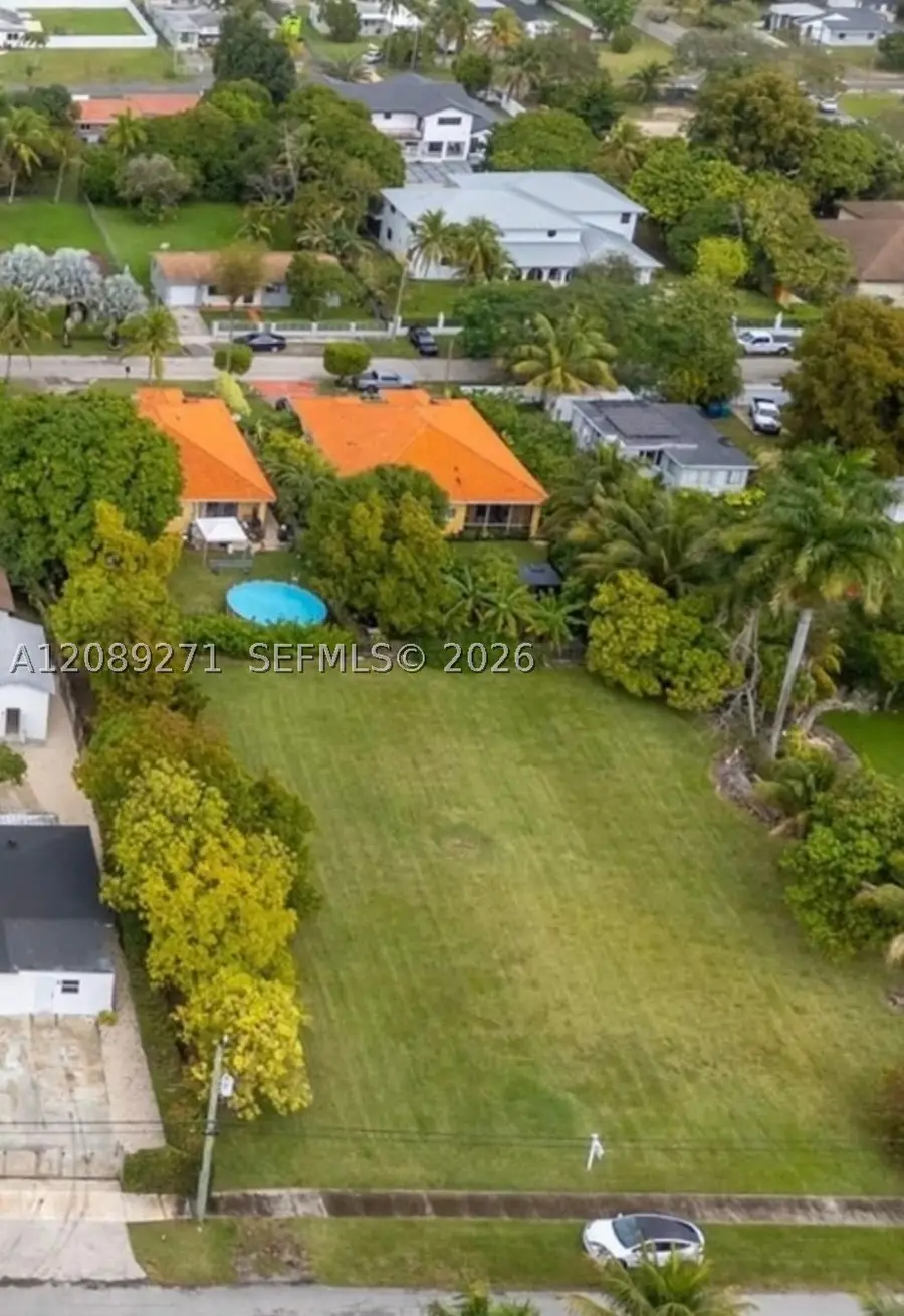 25 NW 160th St, Miami, FL 33169 - #2