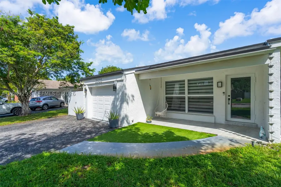 8531 NW 8th St, Pembroke Pines, FL 33024 - #3