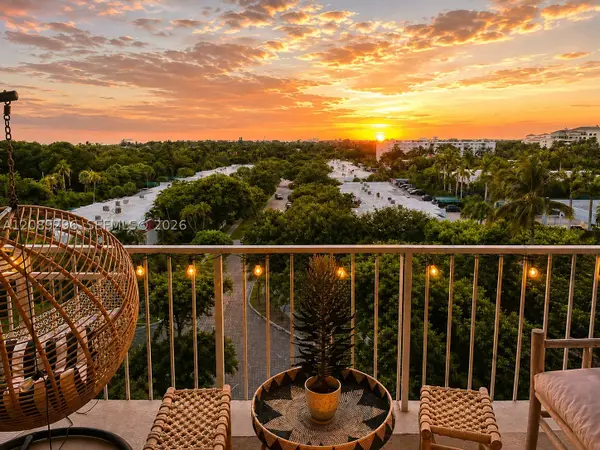 600 Grapetree Dr #7FN, Key Biscayne, FL 33149