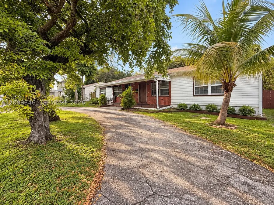 1526 NE 135th St, North Miami, FL 33161 - #3