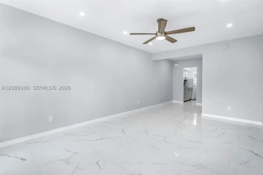 635 8th St #205, Miami Beach, FL 33139 - #2