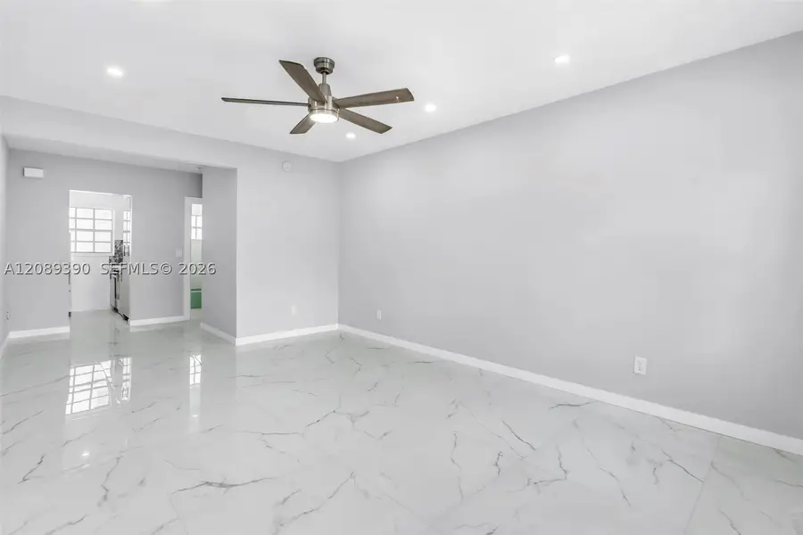 635 8th St #205, Miami Beach, FL 33139 - #3
