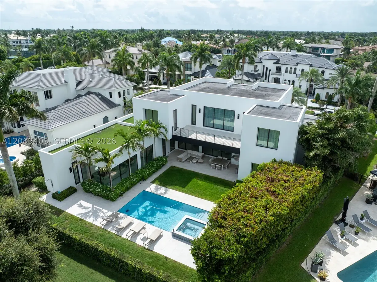 17531 Foxborough Ln, Boca Raton, FL 33496 - #1