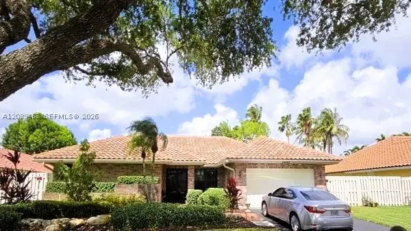 14481 Hickory Ct, Davie, FL 33325 - #1