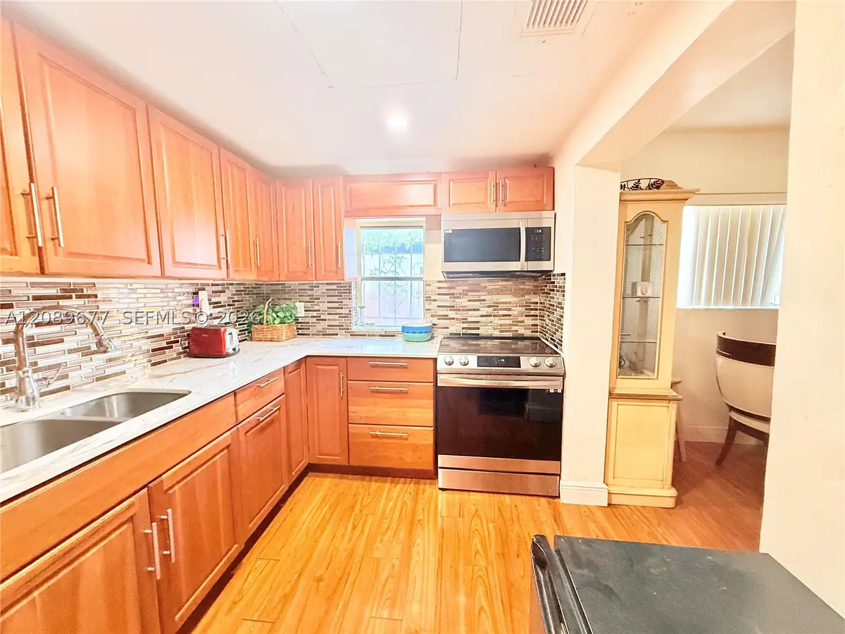 413 NW 14th Ter, Fort Lauderdale, FL 33311 - #1