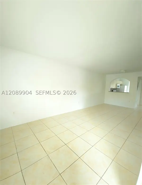 940 NE 33rd Ter #102, Homestead, FL 33033