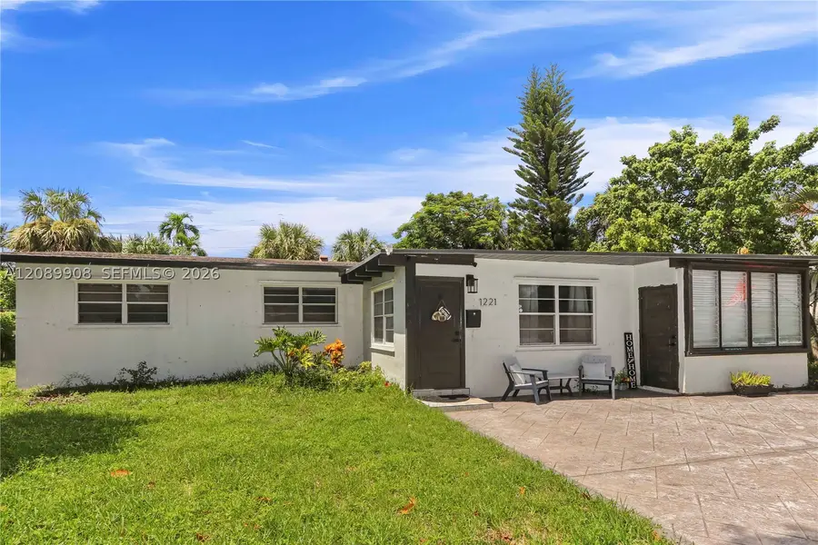 1221 NE 26th Ave, Pompano Beach, FL 33062 - #2