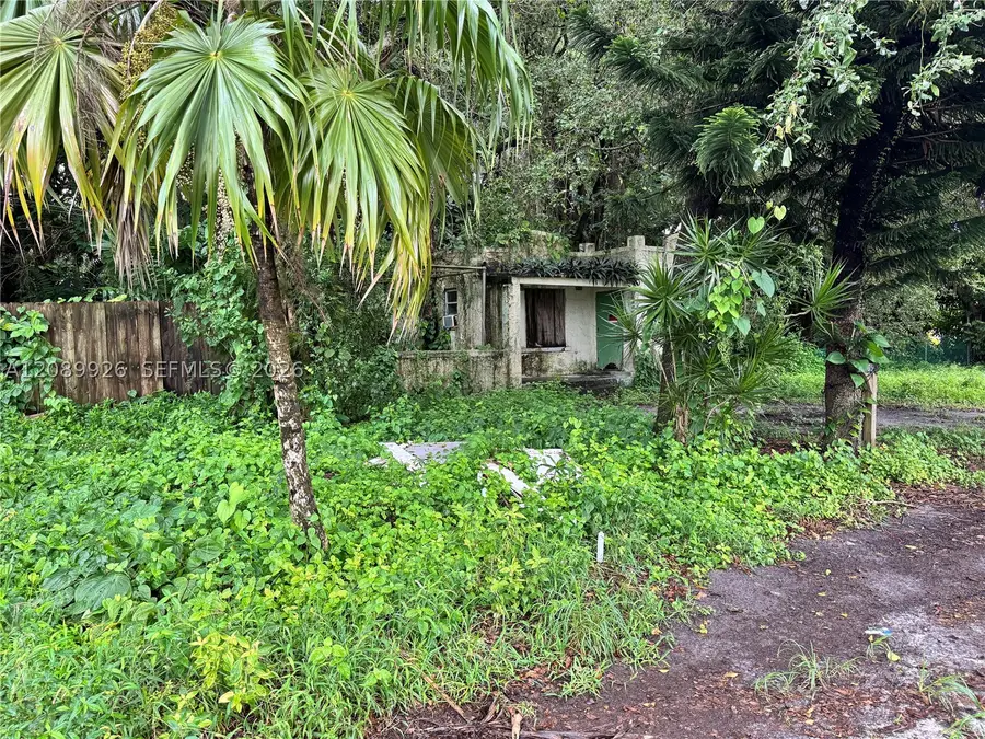 11305 NE 2nd Pl, Miami, FL 33161 - #2