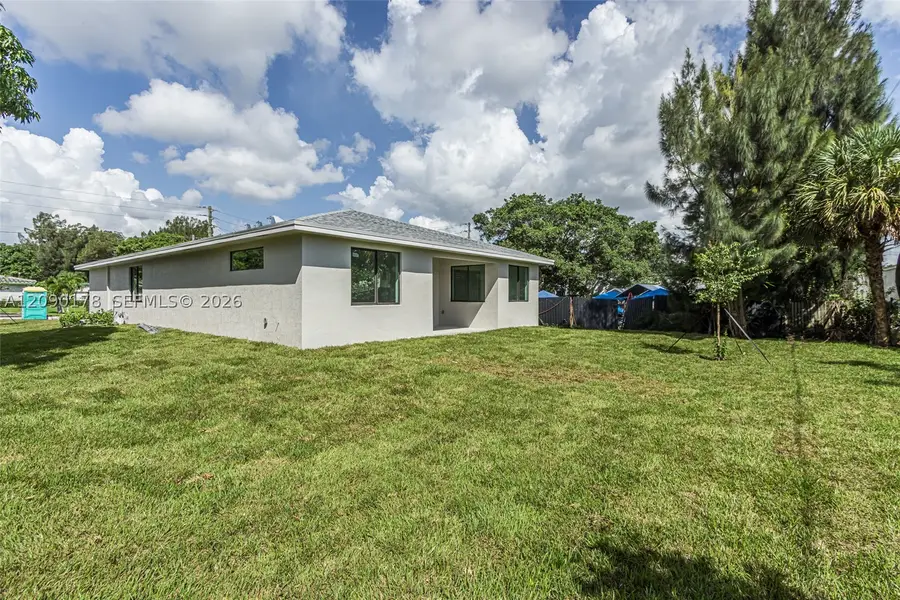 2960 NW 24th Ave, Oakland Park, FL 33311 - #3